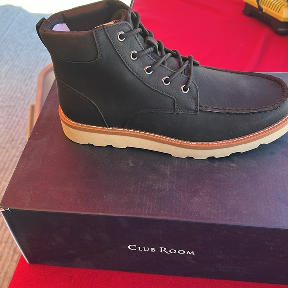 Nice boots - Picture 2 of 3